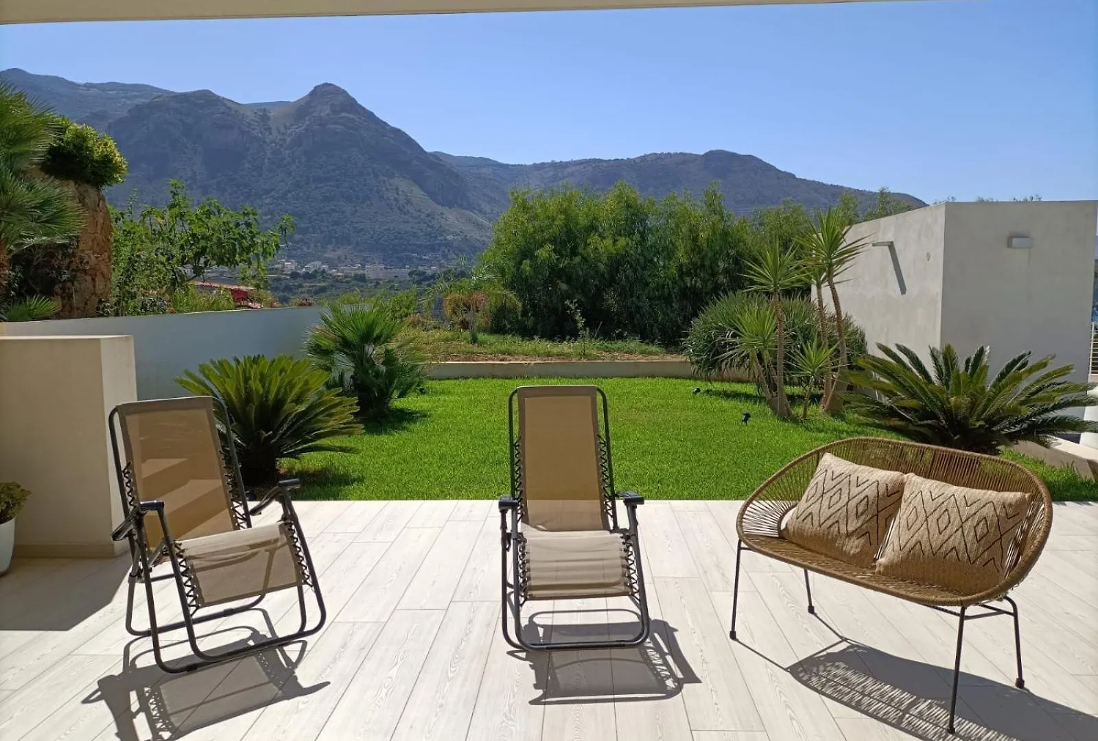 Villa Flo Castellammare del Golfo 0*,